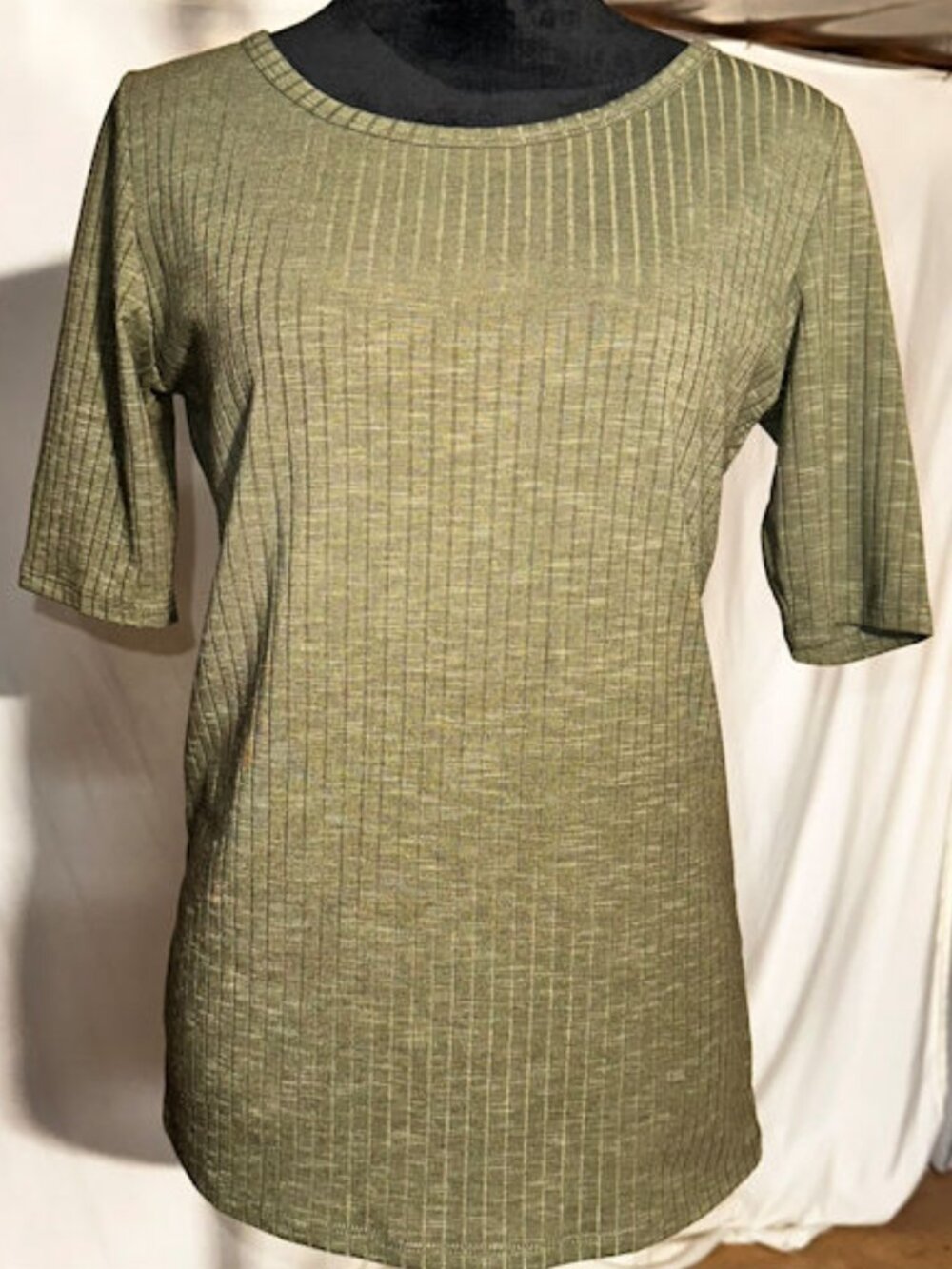 Lululemon Green Ribbed Crew Neck, Shirt Sleeve, Medium